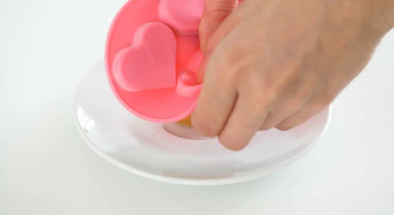 Catit Creamy Heart-shaped Silicone Ice Tray/Catit Creamy ハートシリコンアイストレイ